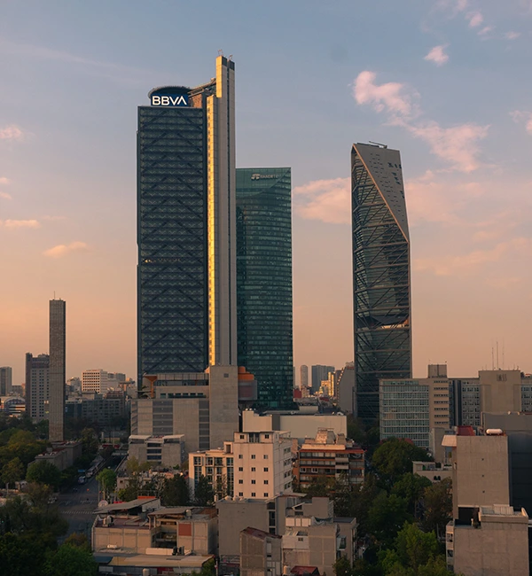Raúl Uribe-Obras emblemáticas en México y el extranjero